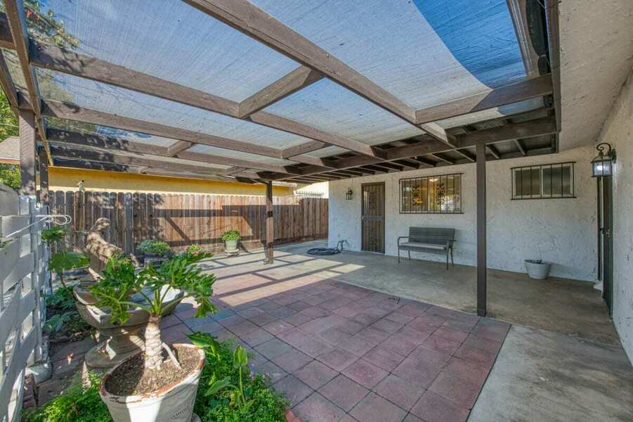 #XXXXhtmlcaption1612048