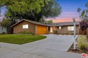 photo 1 of 6567 Debs Ave, West Hills, CA 91307