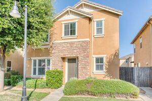 photo 1 of 5516 N  Sebastian Ln, Fresno, CA 93722
