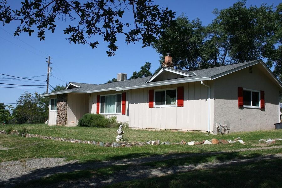 photo 1 of 11592 Peoria Rd, Browns Valley, CA 95918