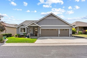 photo 1 of 8814 E Clearview Ln, Spokane, WA 99217