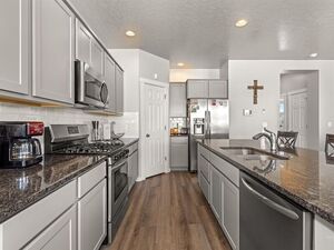 photo 1 of 1417 Scranton Ave, Caldwell, ID 83605
