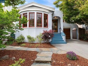 photo 1 of 1906 Pacific Ave, Alameda, CA 94501