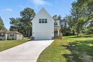 photo 1 of 565 McMurray Dr, Nashville, TN 37211