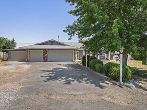 photo 1 of 80 Sahara Ct, Sparks, NV 89436