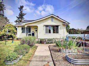 photo 1 of 8011 SE Lambert St, Portland, OR 97206