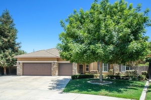 photo 1 of 2604 W Taylor, Visalia, CA 93291