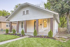 photo 1 of 1975 Walker Ave, Memphis, TN 38104