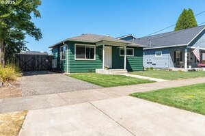 photo 1 of 325 NE Edison St, Hillsboro, OR 97124