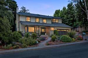 photo 1 of 620 Elm Dr, Petaluma, CA 94952