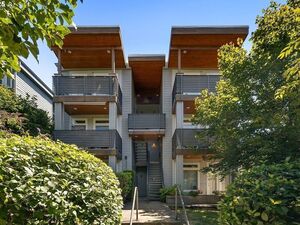 photo 1 of 4040 N Montana Ave APT 4, Portland, OR 97227
