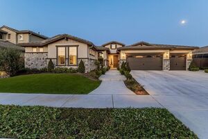 photo 1 of 400 Ridge Creek Estates Way, Dinuba, CA 93618
