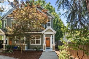 photo 1 of 14 NE Stanton St, Portland, OR 97212