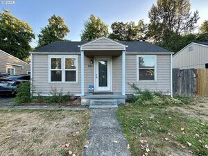 photo 1 of 9511 NE Gertz Cir, Portland, OR 97211