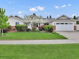 photo 1 of 10610 N Iroquois Dr, Spokane, WA 99208