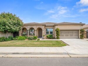 photo 1 of 7993 N Justin Ave, Fresno, CA 93720