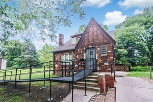 photo 1 of 19160 Strasburg St, Detroit, MI 48205