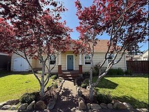 photo 1 of 351 Juniper St, Junction City, OR 97448