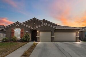 photo 1 of 1724 W Sedona Avenue, Visalia, CA 93291