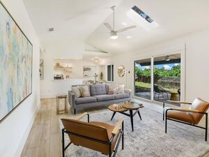 photo 1 of 11904 Oakbrook Dr, Austin, TX 78753