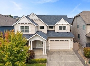 photo 1 of 15319 SE Hidden Falls Dr, Clackamas, OR 97015