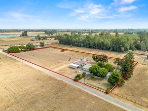 photo 1 of 9238 E Belmont Ave, Sanger, CA 93657
