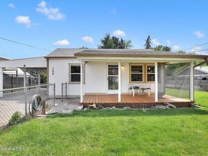photo 1 of 706 W Davidson Ave, Coeur D Alene, ID 83814