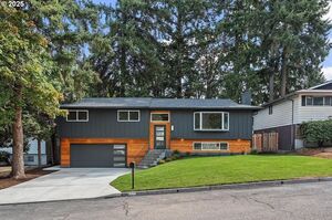 photo 1 of 6570 Paola Ct, Gladstone, OR 97027