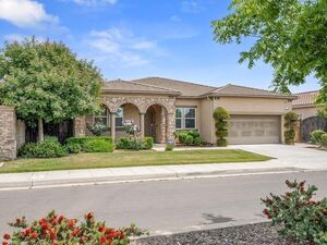 photo 1 of 7993 N Justin Ave, Fresno, CA 93720