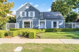 photo 1 of 721 E Home Ave, Fresno, CA 93728