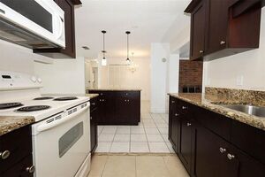 photo 1 of 124 Salem St, Altamonte Springs, FL 32701
