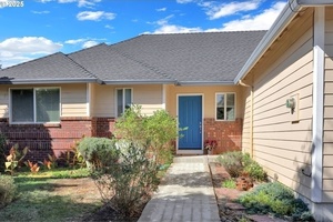 photo 1 of 1025 Swenson Ln, Eugene, OR 97404