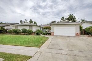 photo 1 of 3135 W Roberts Ave, Fresno, CA 93711