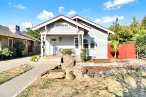 photo 1 of 1355 N Roosevelt Ave, Fresno, CA 93728
