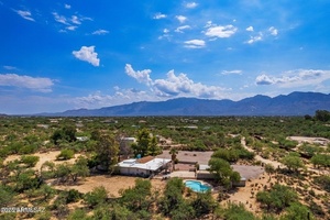 photo 1 of 2350 W Sunkist Rd, Tucson, AZ 85755