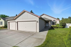 photo 1 of 1307 N Pierce Rd, Spokane Valley, WA 99206