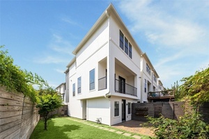 photo 1 of 1819 Dart St, Houston, TX 77007