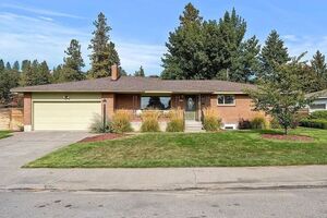 photo 1 of 2834 W Beacon Ave, Spokane, WA 99208