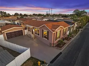 photo 1 of 3595 Santa Fe Ave, #302, Long Beach, CA 90810