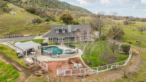 photo 1 of 21777 Tollhouse Rd, Clovis, CA 93619