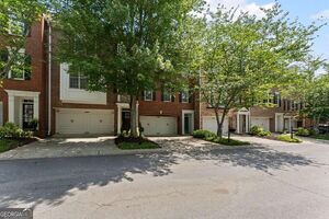 photo 1 of 4405 Village Green Dr, Roswell, GA 30075