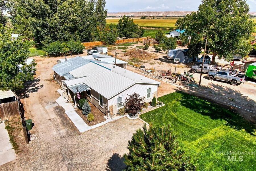 photo 1 of 3334 NW 2nd Ave, New Plymouth, ID 83655