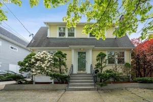 photo 1 of 1224 SE Malden St, Portland, OR 97202