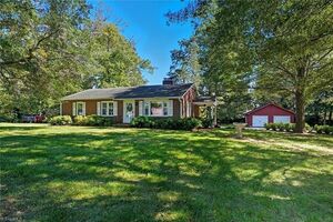 photo 1 of 3137 Middlebrook Dr, Clemmons, NC 27012