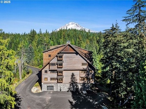 photo 1 of 31254 E Collins Lake Rd #22, Government Camp, OR 97028