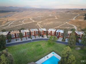 photo 1 of 4200 Boise St UNIT 3B, Bakersfield, CA 93306