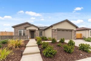 photo 1 of 3072 19th Ave, Kingsburg, CA 93631