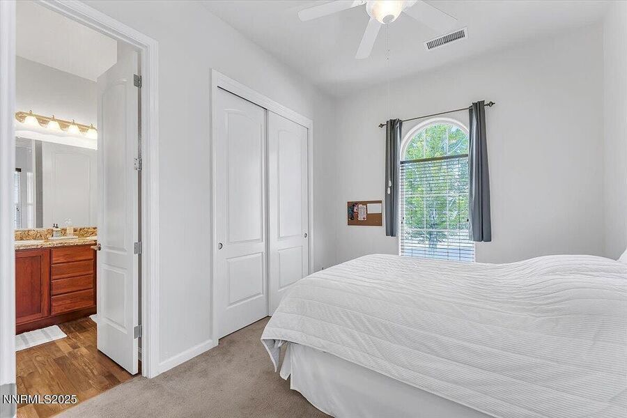 #XXXXhtmlcaption1812047