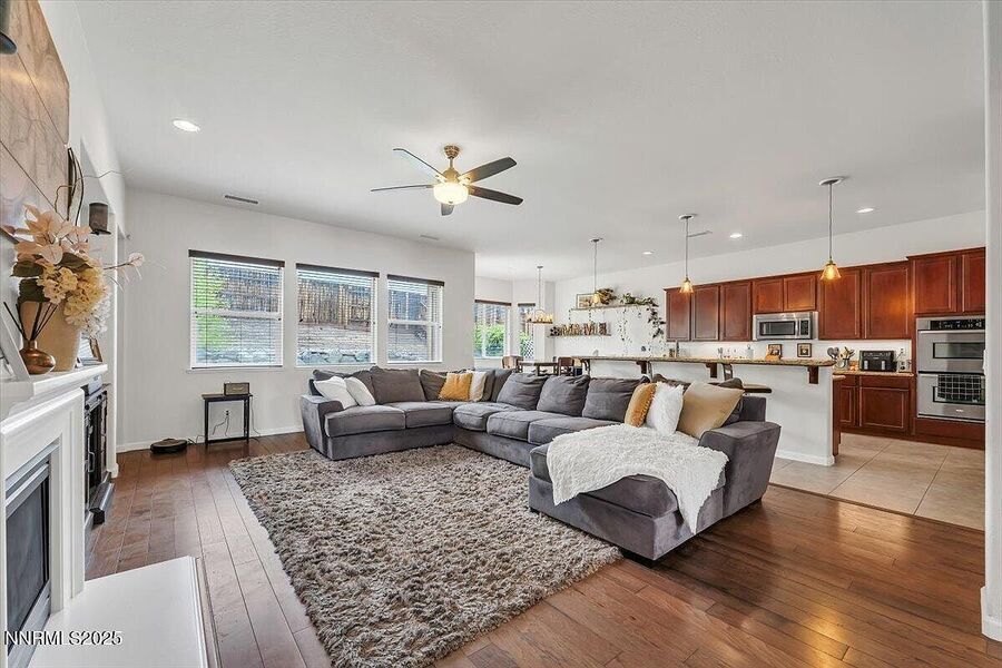 #XXXXhtmlcaption1812034