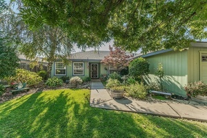 photo 1 of 2820 Riverview Dr, Madera, CA 93637